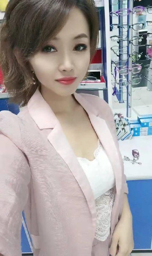 西北路 大胸御姐